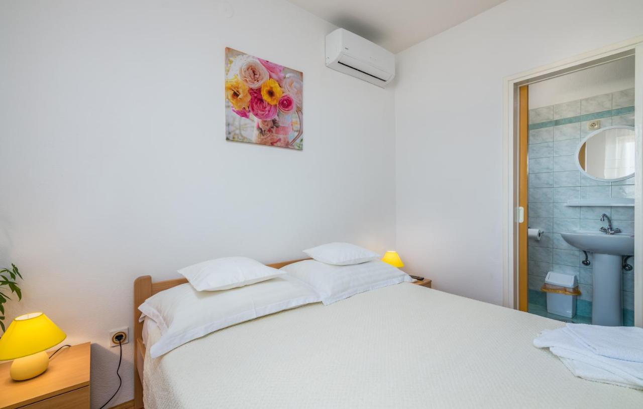 Rooms Valentino Vrh  Экстерьер фото